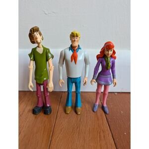 Hanna-Barbera Scooby-Doo Mystery Inc. Fred, Daphne, And Shaggy Figures 2011